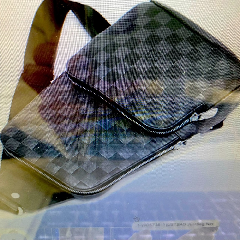 Louis Vuitton crossbody bag